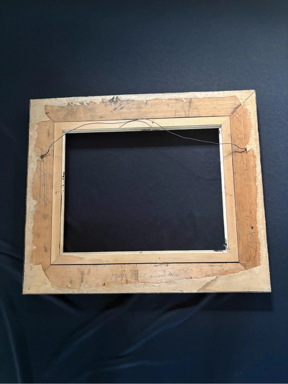 Vintage Rustic Weathered Wood Frame with Linen-Look Mat 26” x 22”